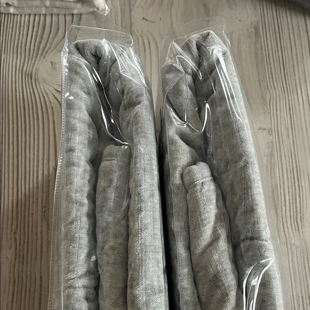 Pottery Barn set of 2 Hudson Heathered velvet sham standard size 26 x 20